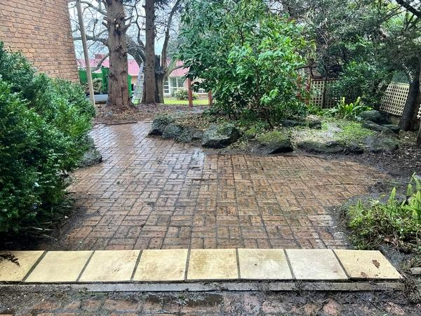 Lisa Upton - Gardening Chirnside Park