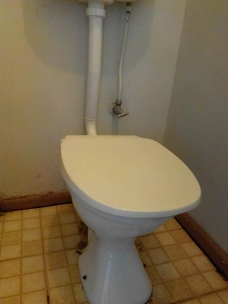 Ken Xu Wu - Bathroom Cleaning after