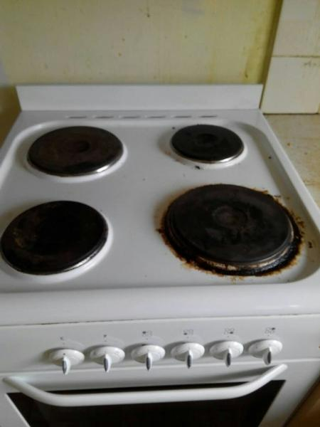 Ken Xu Wu - Oven Cleaning before