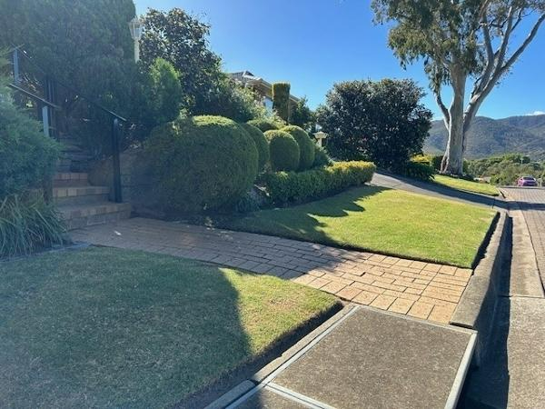 Luke & Melissa Kelly - Garden Maintenance 5