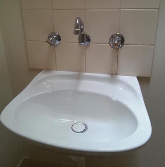 Rod and Janet Smith - Clean Bathroom Sink - Fullarton