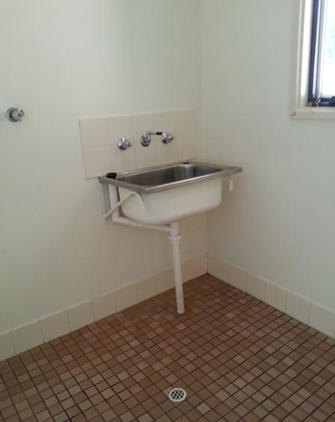 Rod and Janet Smith - Clean Laundry Room - Fullarton