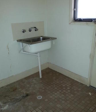 Rod and Janet Smith - Dirty Laundry Room - Fullarton