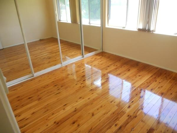 Russell Yeoman - Floor board cleaning after