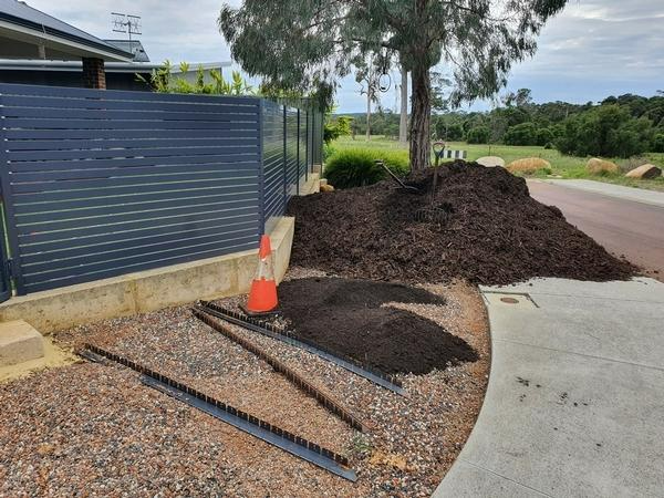 Shane Hermon - Garden Maintenance 3